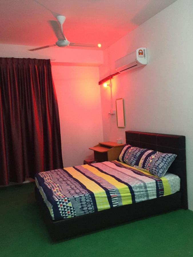 Tan’s Sibu jaya homestay Rumah Ganggu Bagian luar foto